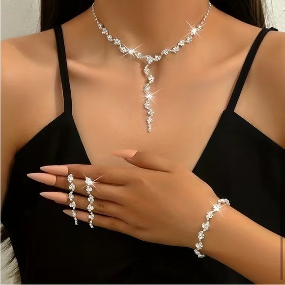 White Diamond Necklace Earrings And Bracelet Set - Picture 1 of 4